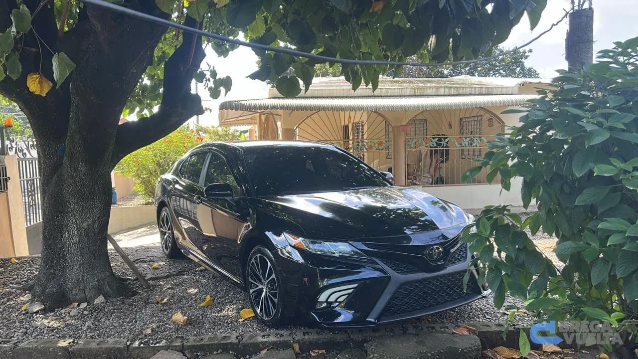 Toyota Camry 2019
